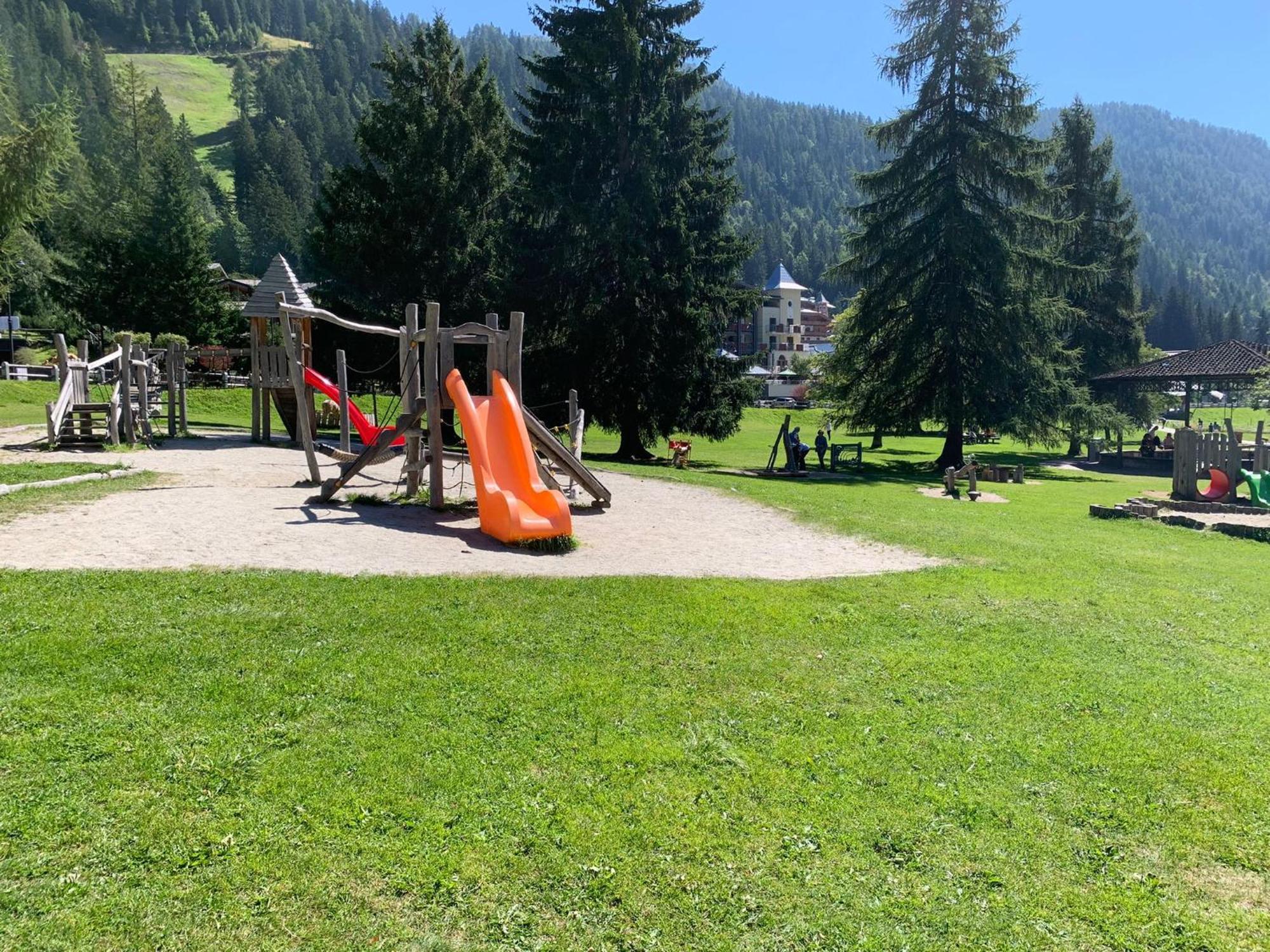Spinale Casa In Centro, Arrivi Con Gli Sci! Sanificazione A Vapore Madonna Exteriör bild